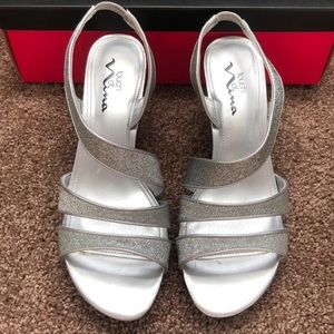 Touch of Nina - Neola1 Silver Glitter Size 9